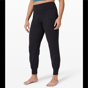 Lululemon Align™ Jogger 28"